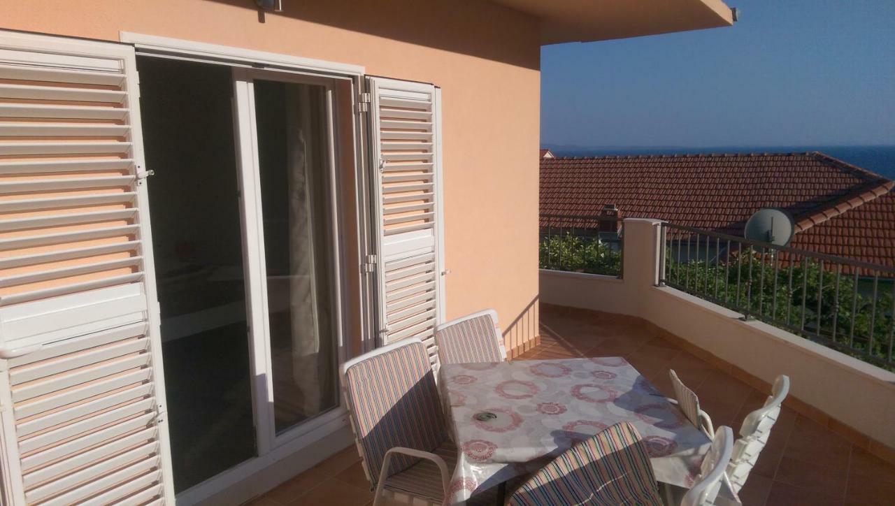 Apartmani Sandro Ivan Dolac Exterior foto